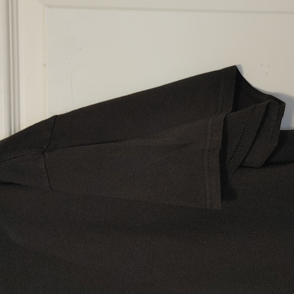 Tee Shirt - Picture 4 of 5